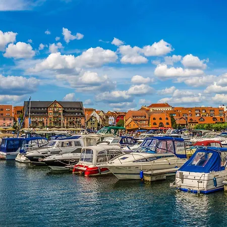 Appartement Am Mueritzer Hafen - Gemuetliche Mit Zentraler Lage & Hundefreundlich